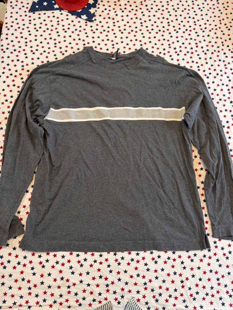 Gap Mens Crew Neck long sleeved- size XL