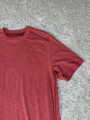 Tommy Bahama Soft Knit T Shirt Poly Blend Suede Plush Tee Size Small Red