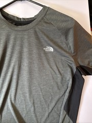 The North Face Men’s T-Shirt Short Sleeve Half Dome Small Logo Regular Fit Tee