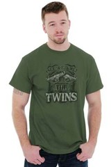 Funny Pro Guns I See You’ve Met The Twins Womens or Mens Crewneck T Shirt Tee