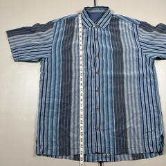 Tommy Bahama Blue Striped Button Up Shirt Men’s Size Medium Beach Vacation