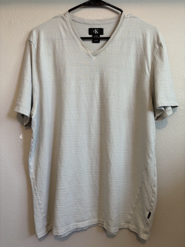 Calvin Klein V-Neck Short Sleeve T-Shirt Gray Textured Large 100% Cotton Top