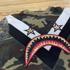 FOCUS Quality Wear T Shirt Mens M Shark Mouth Graphic Tee Camo Green Maxi Star M