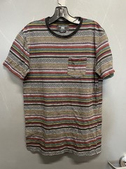 Beautiful Giant Hungarian Rag Rug Print Short Sleeve Patch Pocket Shirt Size M