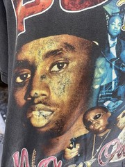 1990’s Puff Daddy No Way Out and The Family – Biggie Rap Tee 22.5×27