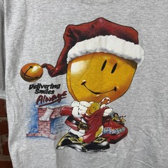Vintage Walmart Shirt Mens Medium Gray Delivering Smiles Santa Christmas Graphic