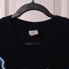 VINTAGE Wolf: Only The Strong Survive USED Shirt (XL, Single Stitch USA Thunder)