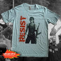 Sarah Connor RESIST T-Shirt – Retro Sci-Fi Resistance Protest Tee – Unisex