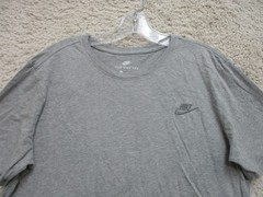 Nike Shirt Medium Adult Gray Tee Casual Swoosh Logo Athletic Cut Modern Fit Mens