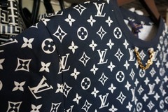 Retail $1160 Authentic LOUIS VUITTON Monogram T-Shirt Navy White Men XS