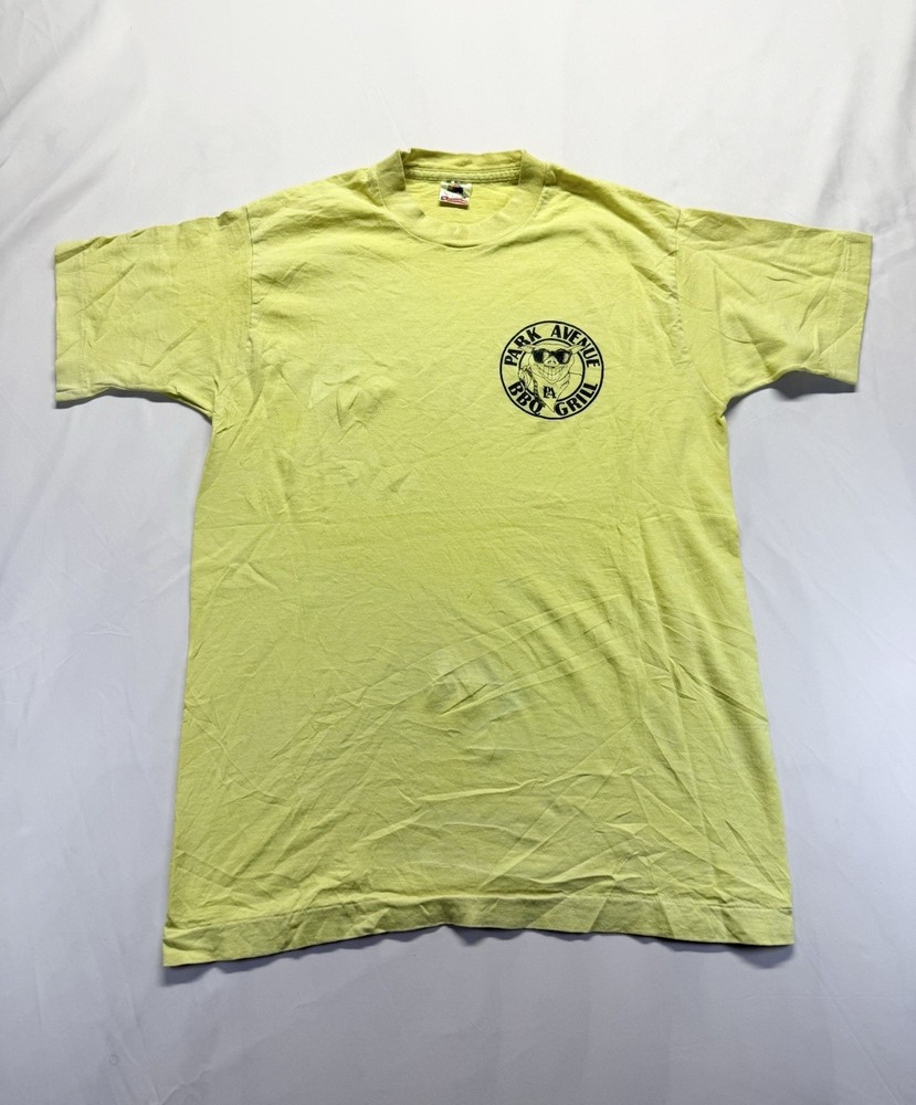 Vintage 90s Fruit of the loom Park Ave BBQ Grill T-Shirt Yellow Size M Tee USA