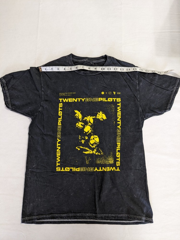 Twenty One Pilots T-shirt Size Small