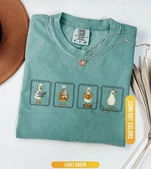 Book Lover Duck Shirt Librarian Gift Bookworm Aesthetic Graphic T-Shirt