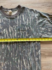 Lot of 3 Vintage Mossy Oak and Realtree Camo Long Sleeve Pocket T-Shirts