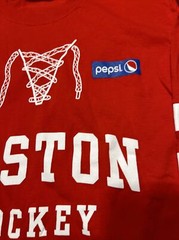 Gildan Boston Hockey Pepsi Red Long Sleeve Medium T-Shirt