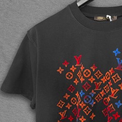 LV Black T-shirt with Velvet Colourful Spread Mono – Size 2XL – Tariff Paid