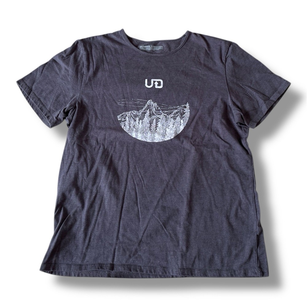 Ultimate Direction Men’s Casual Tee Size Large gray trail running casual shirt