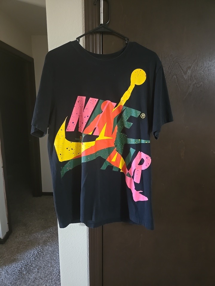 Nike Jumpman Logo Mens L Black Multicolor Crew Neck Short Sleeve T-Shirt