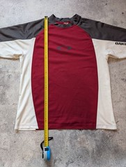 vintage Oakley t-shirt with center logo size XL