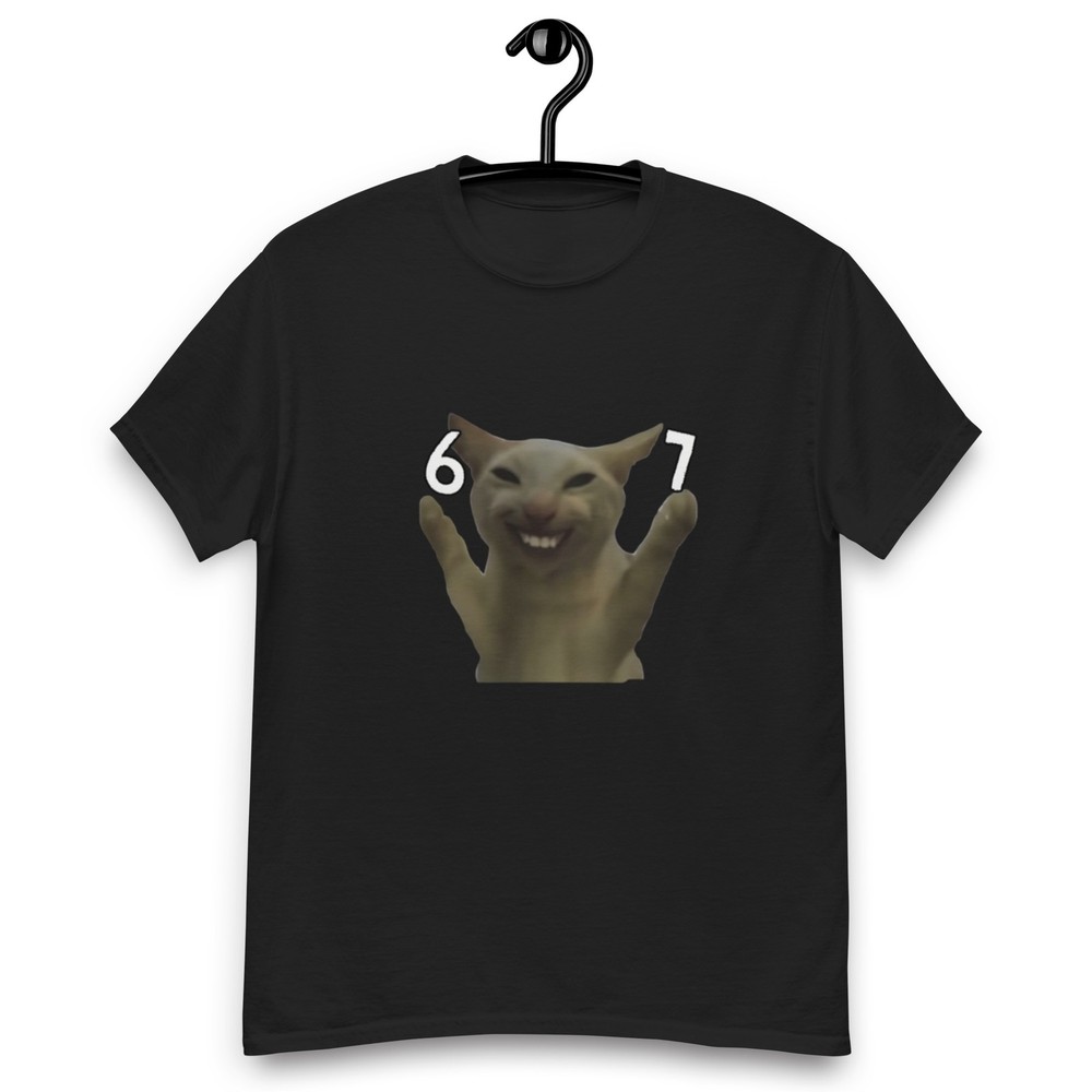 Maglietta Meme Gatto Strano 67 – Umorismo Assurdo Virale
