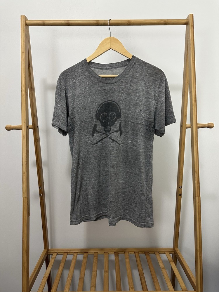 VTG Gradient Faded Worn Paper Thin Burnout Skull Audio Mixer Gray T-Shirt M