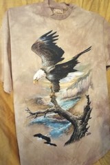 Eagle on the River NEW t-shirt M adult The Mountain vintage leather label tee