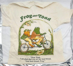 Frog and Toad Best Friend T-shirt Uni Tan New