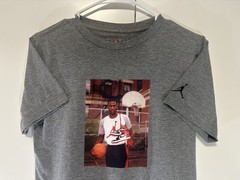 Air Jordan MJ Brand Photo Short Sleeve Youth L T-Shirt Carbon Heather HJ2354-091
