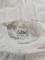 Outrank T-Shirt Men’s 2XL White Graphic Print Moving Fast NWT