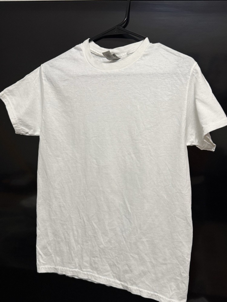 Lot of 3 Gildan White T-Shirts Size S 100% Cotton Blank Unworn