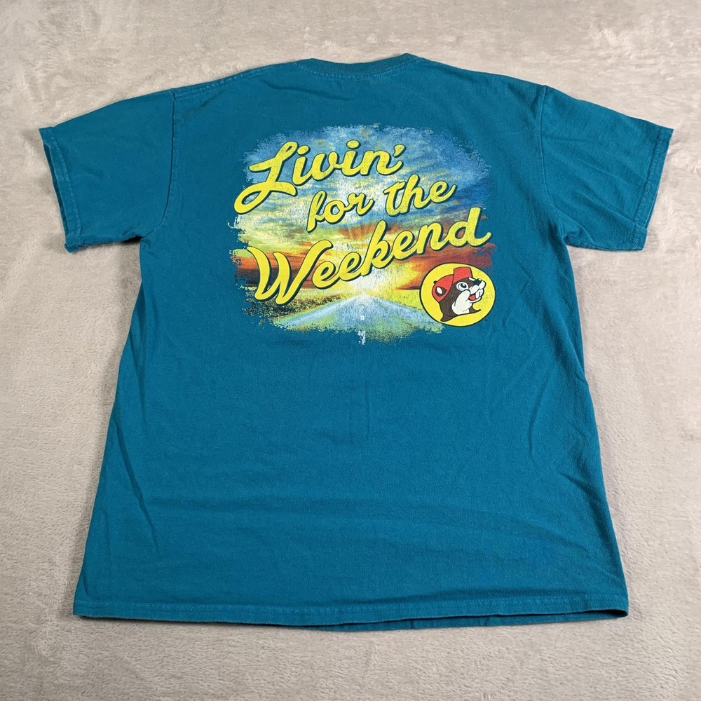 Buc-ee’s Shirt Mens Medium Livin For The Weekend Beaver Texas Roadtrip Tee