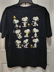 Peanuts Unisex Adults M Black Crew Neck Short Sleeve Graphic T-Shirt Snoopy