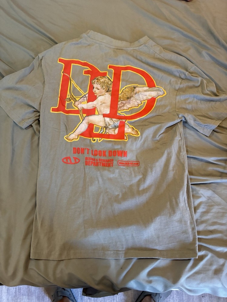 Don’t Look Down cupid tee S