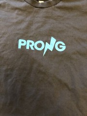 Prong.com Logo Cellphone Accessories Stay Charged Gray Graphic T-Shirt Size M