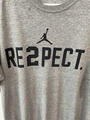 Nike Air Jordan RE2PECT Derek Jeter Graphic T Shirt Adult Large Grey