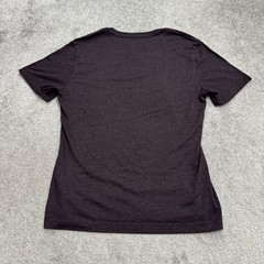 Banana Republic Premium Wash Basic V-Neck T-Shirt Mens Medium Dark Purple Tee