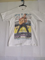 Elvis Presley-Fruit Of The Loom Sz Large T-shirt With Elvis Presley On The Front