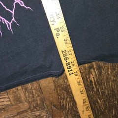 Vintage Wolf Lightning Tee Men’s XL black Pink howling nature tshirt