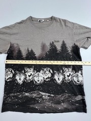Kith Shirt Mens Medium Gray Wolf Pack Forest Graphic Tee Allover Print Nature