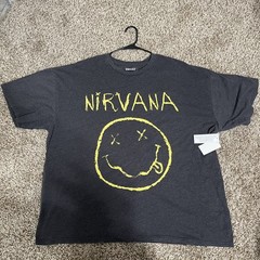 Nirvana Men’s Smiley 1993 Tour Graphic Distress Relax Boxy Tee Size 2XL