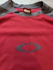 vintage Oakley t-shirt with center logo size XL