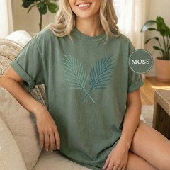 Palm Frond Line Art Coastal Comfort Tee