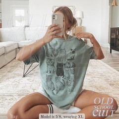 Vintage 90s Tattoo Cat T-Shirt Retro Y2K Kitten Graphic Cat Lover Gift Tee