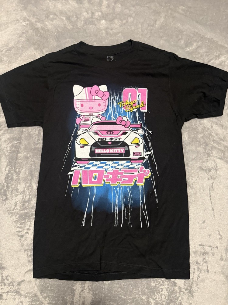 Hello Kitty Tokyo Speed Lighting In The Back Ground. T-Shirt Size Small Black