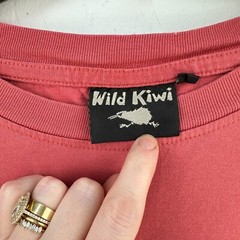 Wild Kiwi Tshirt Men Large Red New Zealand 100% Cotton Short Sleeve Pullover Tee