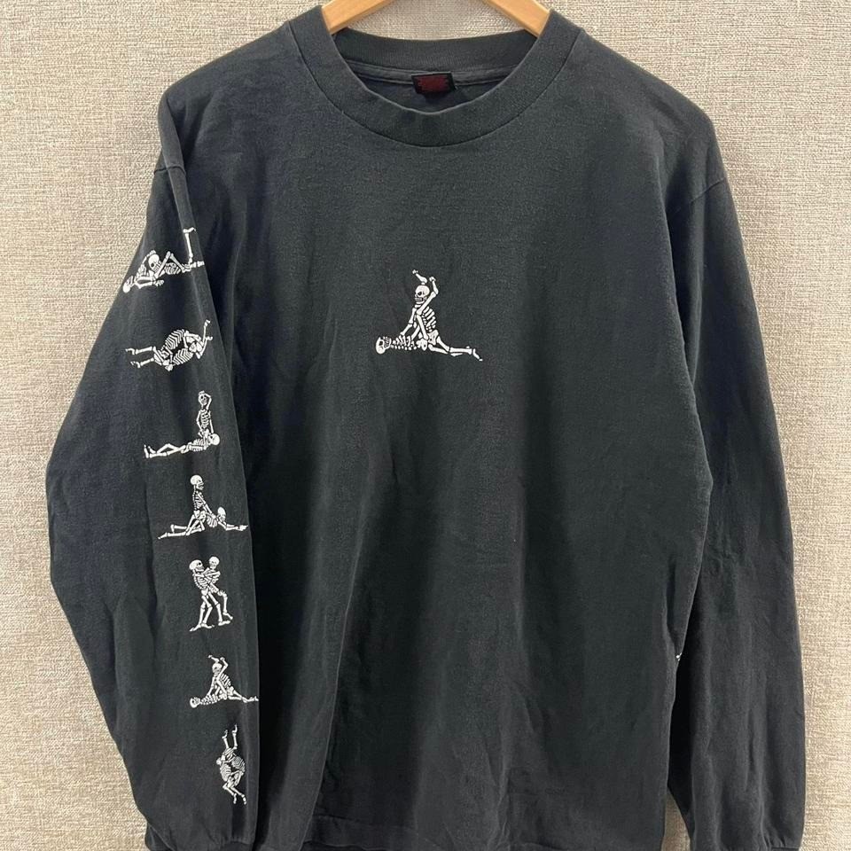 Vintage 1990 Skeleton Positions Fashion Victim Longsleeve Tshirt, Large, Black