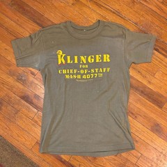 Vintage 1981 M*A*S*H 4077th Klinger For Chief Of Staff T-Shirt