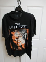 OLD NAVY THE LOST BOYS (HORROR MOVIE) MENS LOGO T -SHIRT SZ SMALL