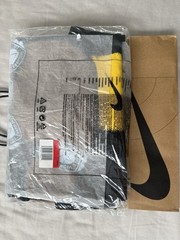 Brand New Nike KOBE BRYANT 5 RINGS PUPPET FINGERS SHIRT SIZE LARGE