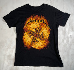 Bay Island Sportswear 2009 Men’s Black Metallica Fire Skulls Graphic M T-Shirt